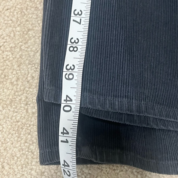EUC Gap Corduroy Pants Size 6R Flare - Picture 7 of 15